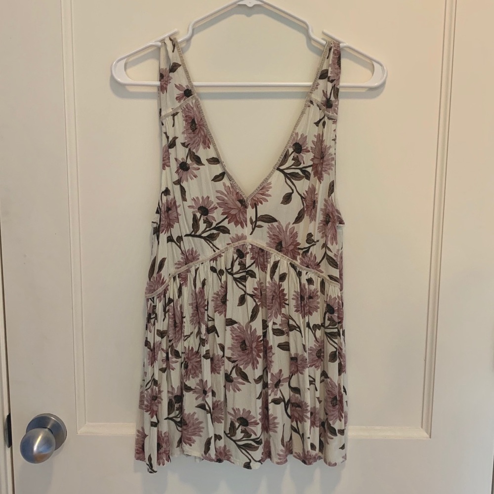 🌸2/$20!! Gorgeous peplum blouse
